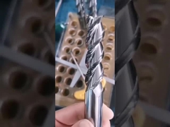 het eindmolen van het 3 fluitenaluminium